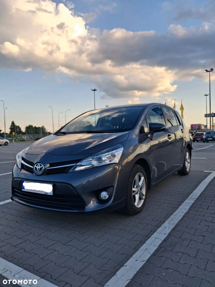 Toyota Verso - 8