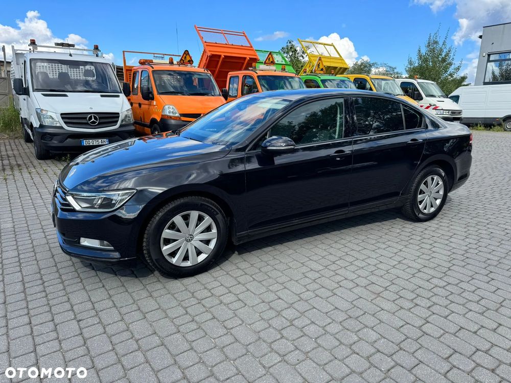 Volkswagen Passat - 2