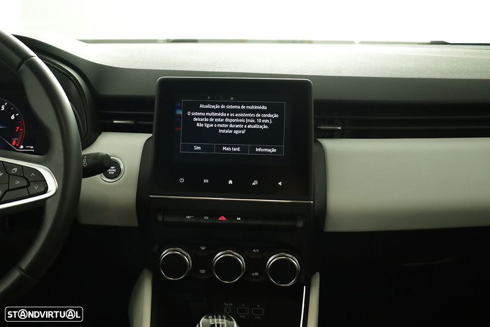 Renault Clio 1.0 TCe Techno - 9