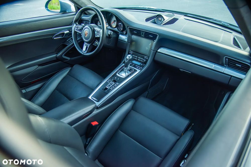 Porsche 911 Carrera S PDK - 8