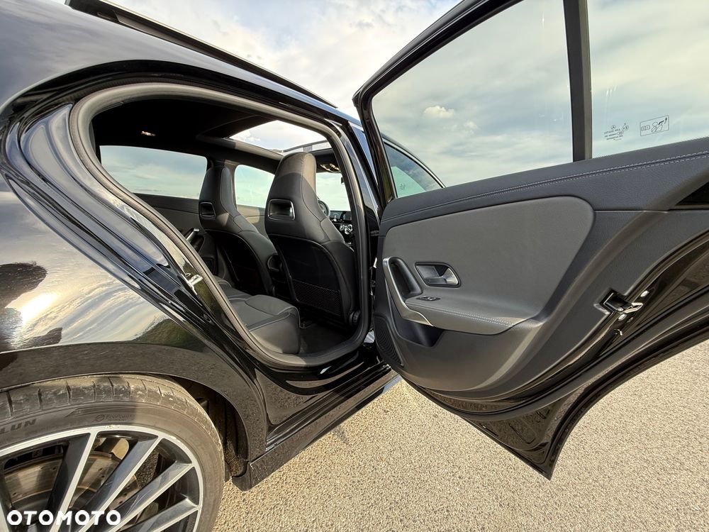 Mercedes-Benz Klasa A AMG 35 4Matic AMG Speedshift DCT 7G - 27