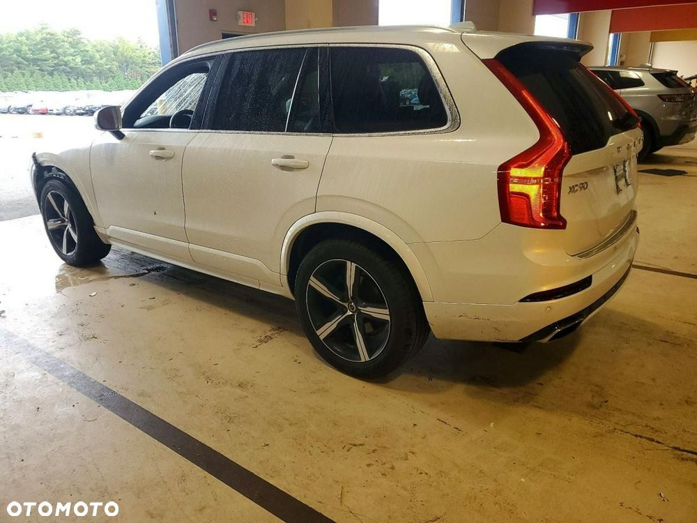 Volvo XC 90 - 5