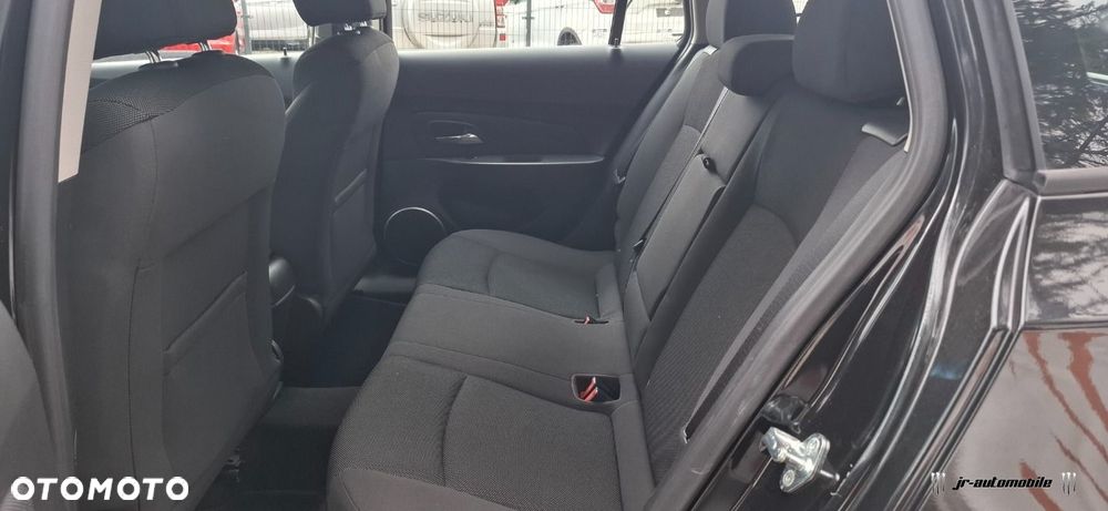 Chevrolet Cruze - 13