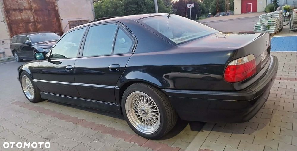 BMW Seria 7 - 13