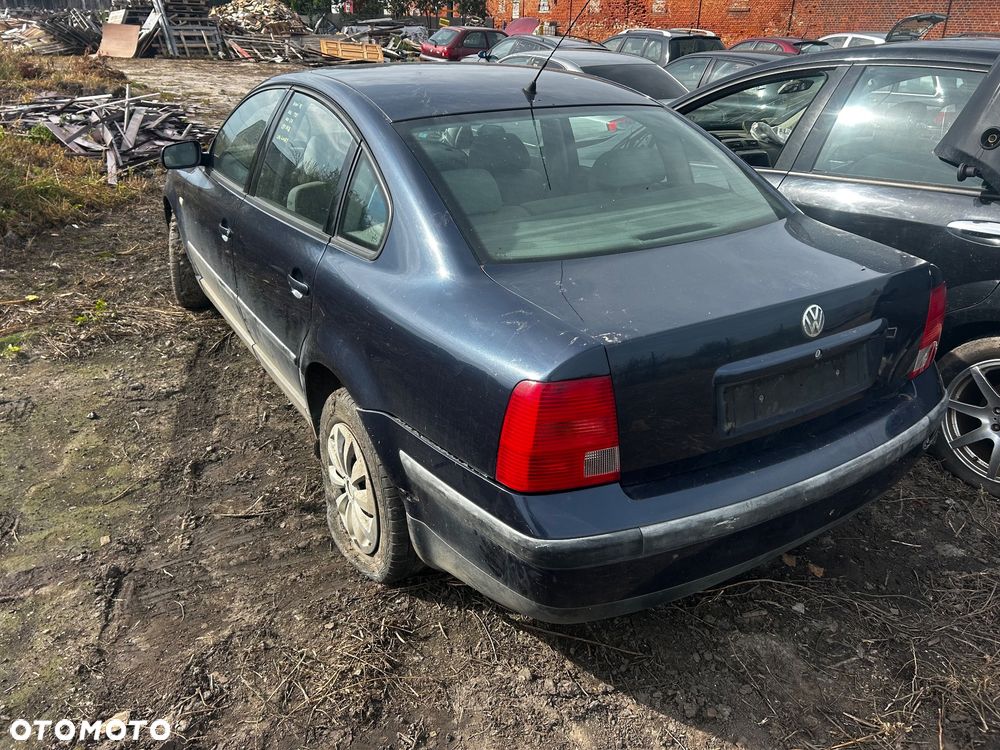 Vw Passat B5 1.8T AEB Lak LN5Y Na Części Częsci - 3