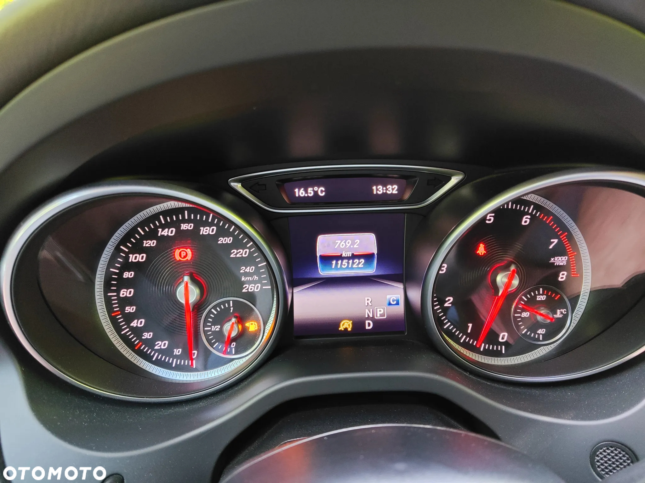 Mercedes-Benz GLA 200 7G-DCT Urban - 21