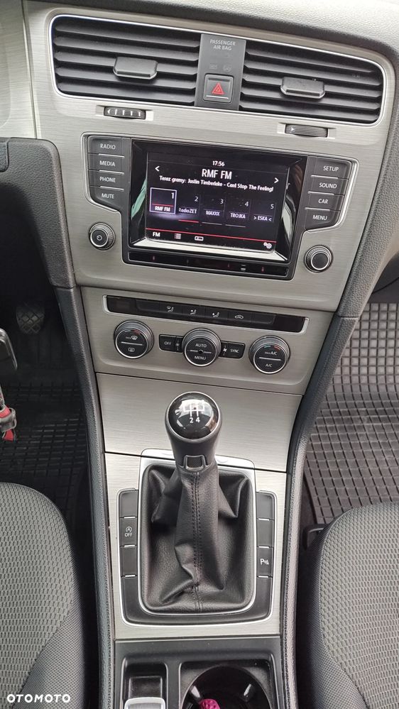 Volkswagen Golf 1.6 TDI BMT Comfortline - 25