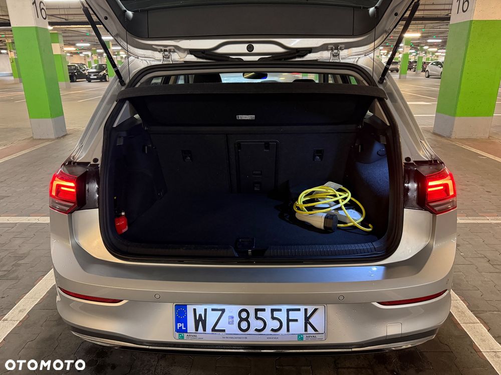 Volkswagen Golf - 25