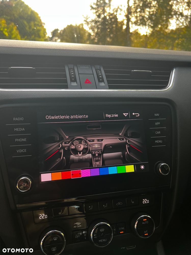 Skoda Octavia 2.0 TDI RS DSG - 23