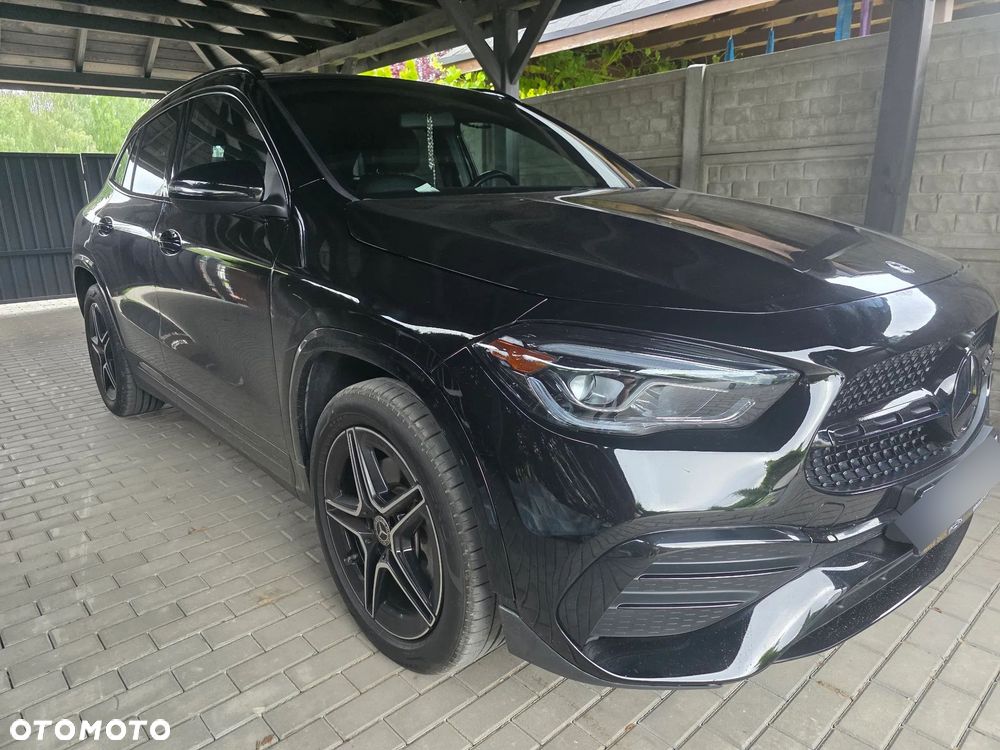 Mercedes-Benz GLA 250 4Matic 8G-DCT - 12