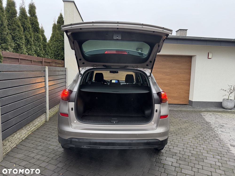 Hyundai Tucson 1.6 GDi Comfort 2WD - 38