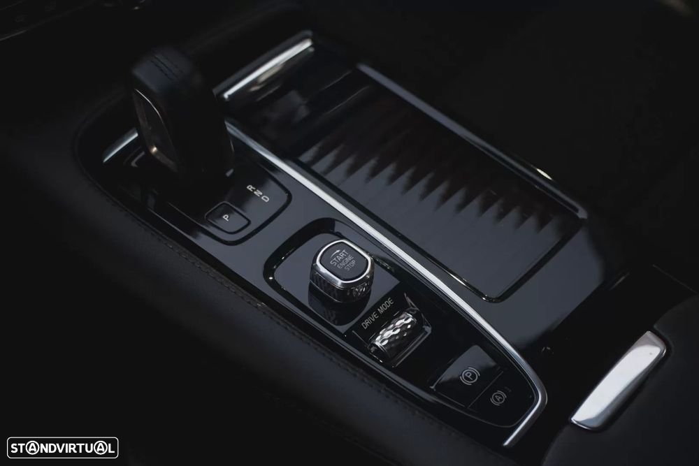 Volvo V60 2.0 T6 AWD TE R-Design - 27