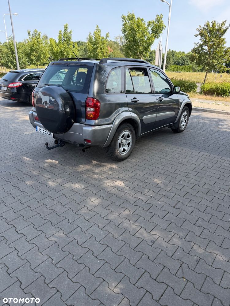 Toyota RAV4 2.0 D-4D 4x4 - 4