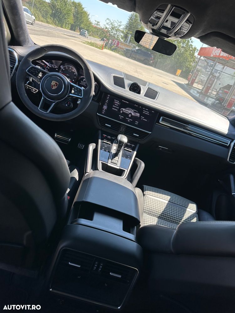 Porsche Cayenne Coupe S - 37