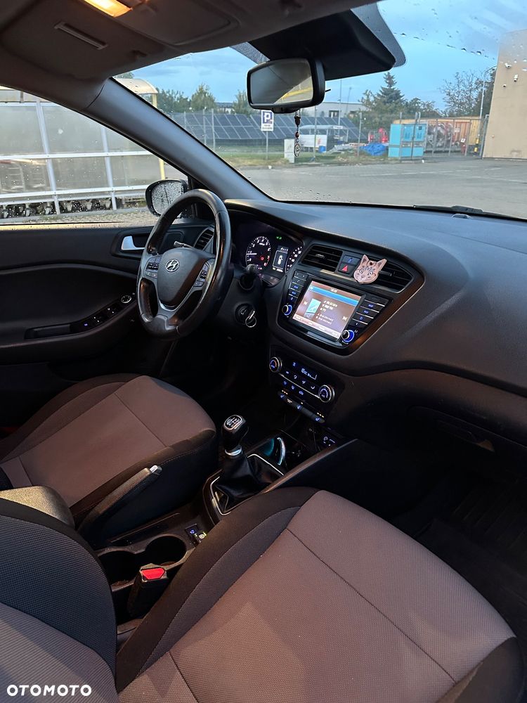 Hyundai i20 - 16