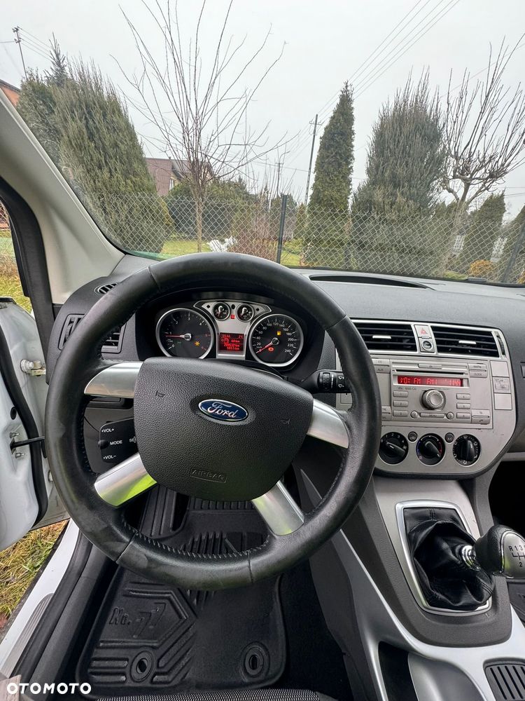 Ford Kuga - 5