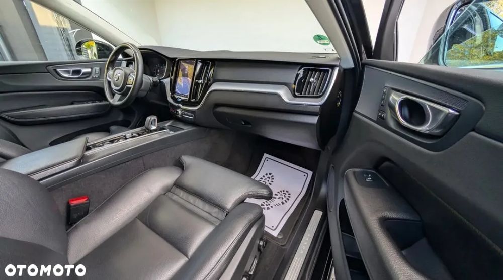 Volvo XC 60 B4 D AWD Geartronic Momentum Pro - 20
