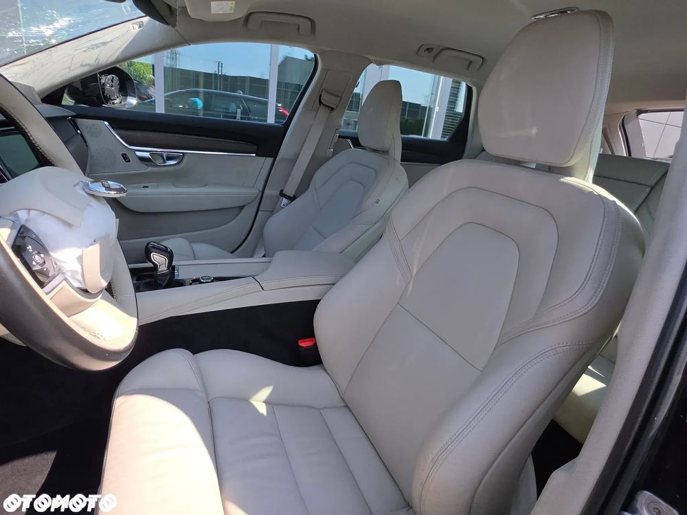 Volvo V90 Cross Country D4 SCR AWD Pro - 25