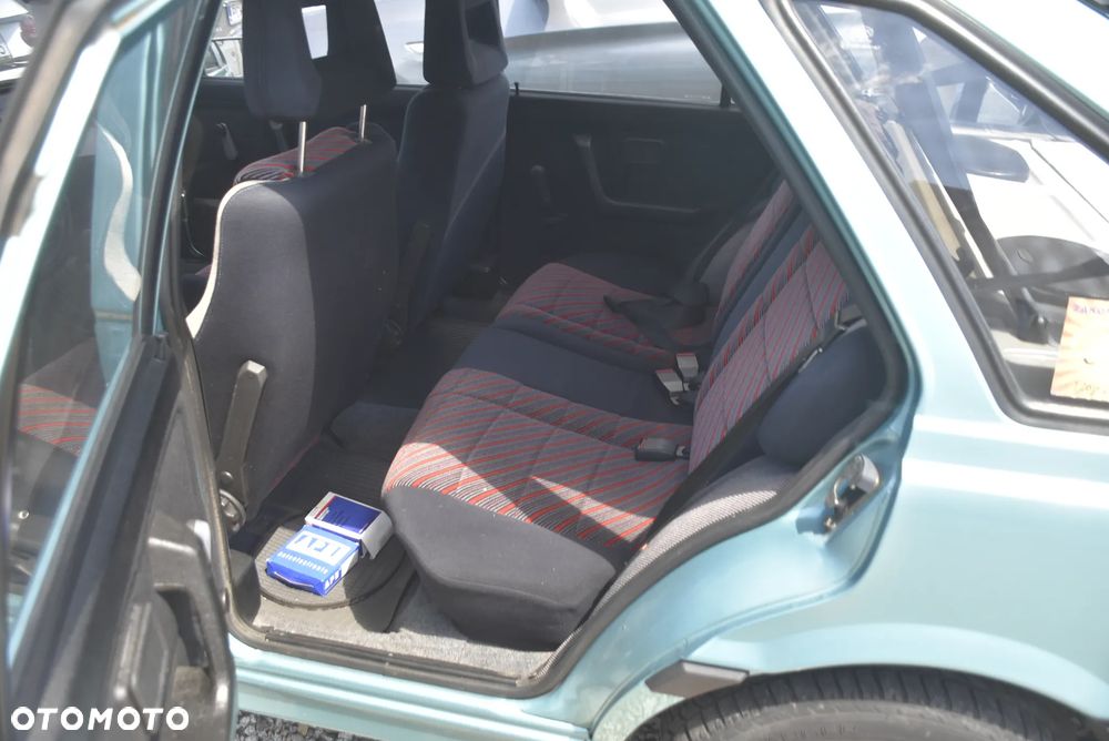 Polonez Caro - 10