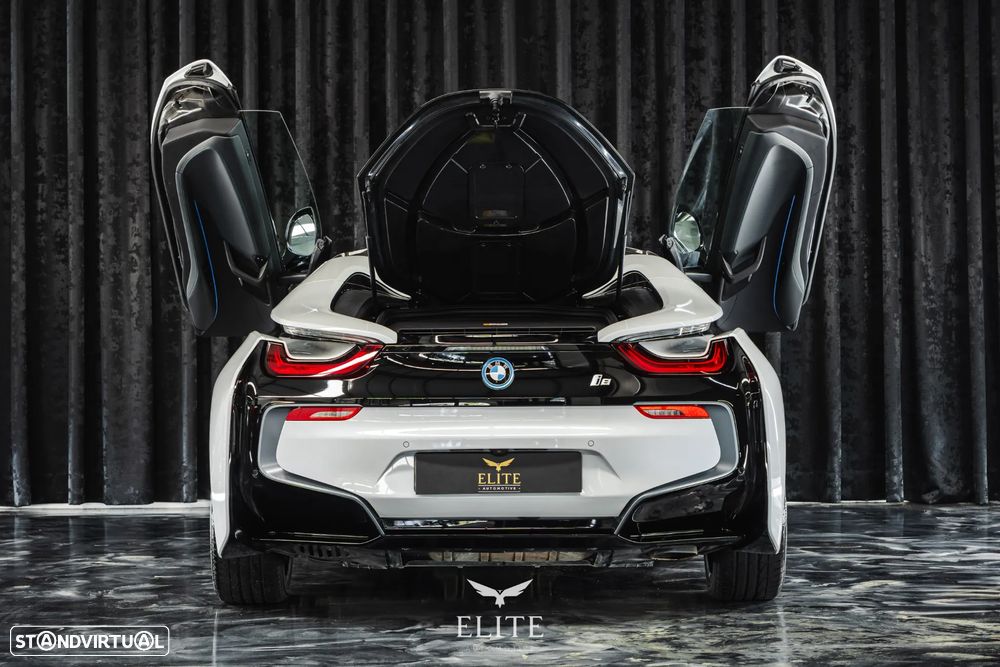 BMW i8 Roadster - 12