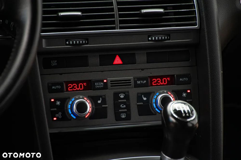 Audi A6 Limousine 2.4 - 29