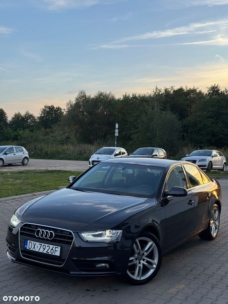 Audi A4 Limousine - 11