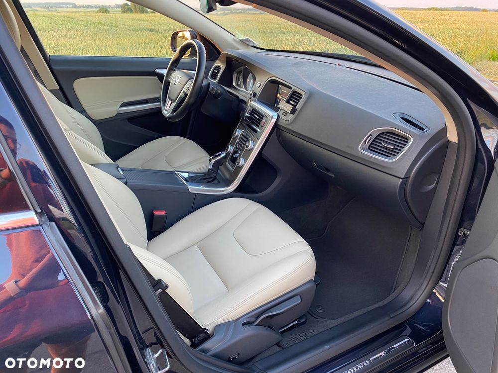 Volvo S60 D4 Drive-E Summum - 9