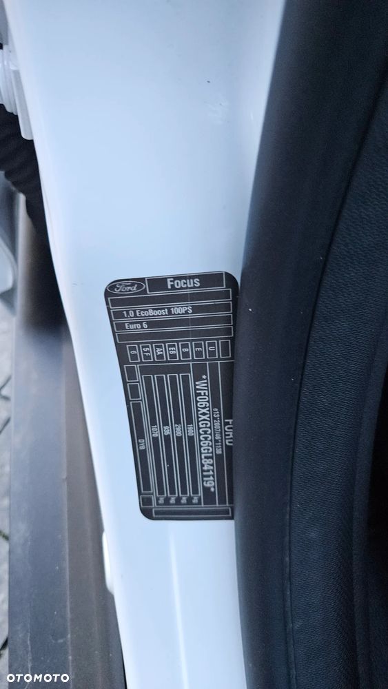 Ford Focus - 10