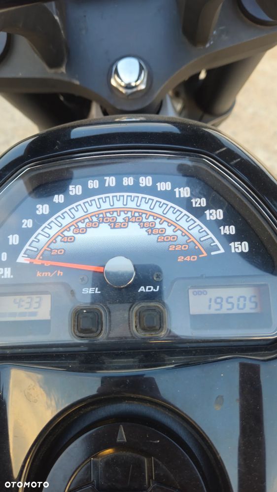 Suzuki Intruder - 5