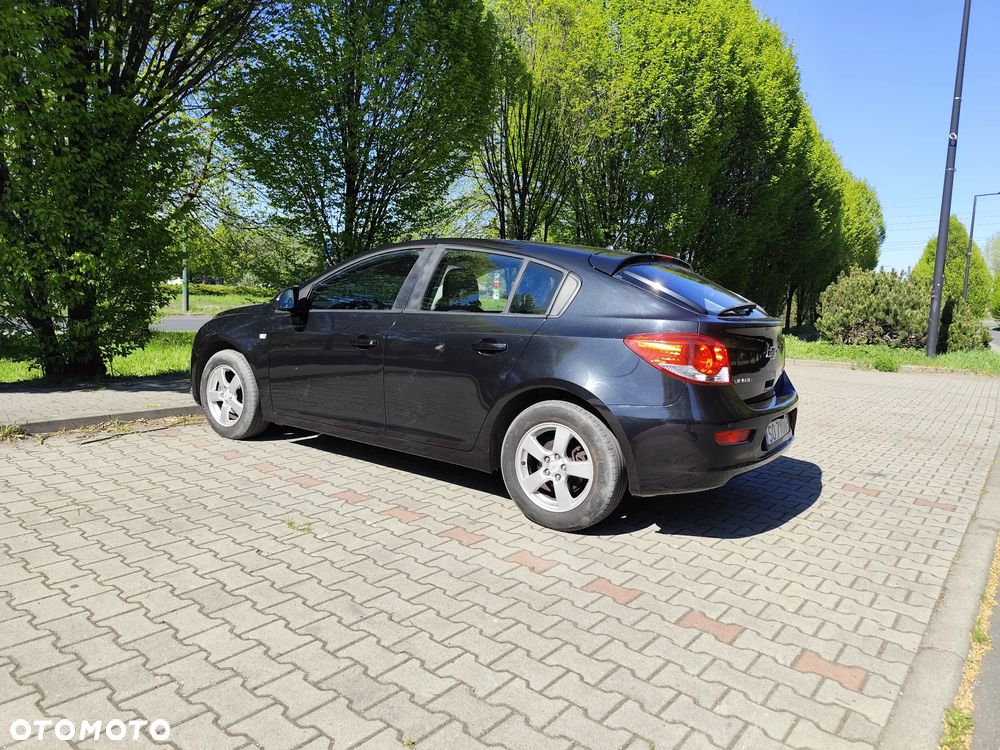 Chevrolet Cruze 1.8 LT - 4
