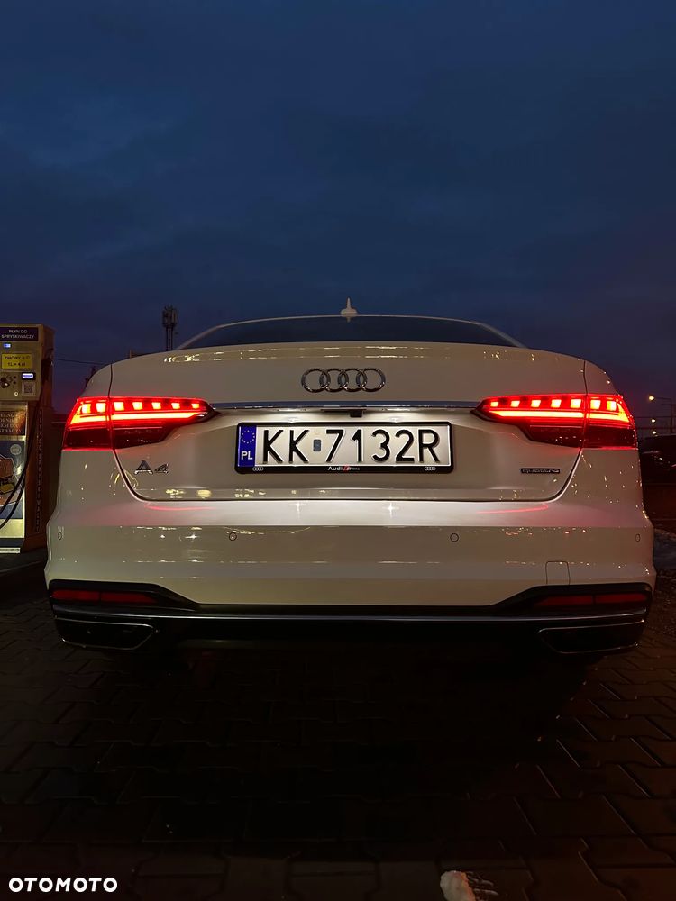 Audi A4 Limousine - 8