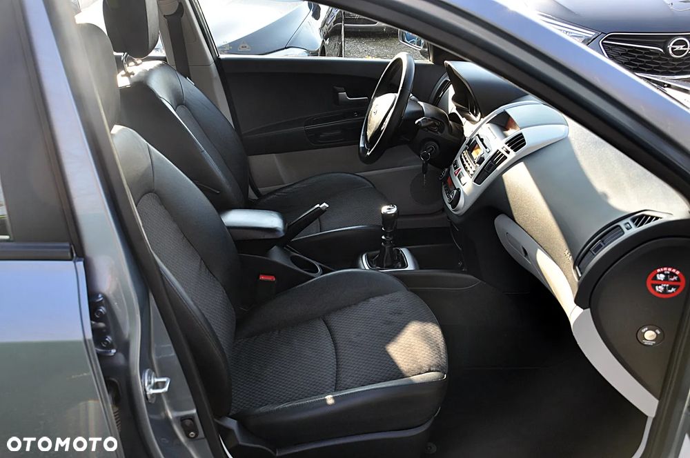Kia Ceed Cee'd 2.0 Optimum - 26