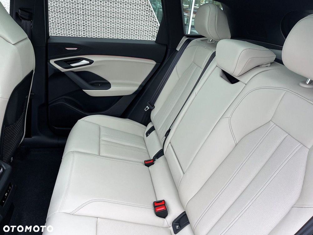 Audi Q6 e-tron - 26