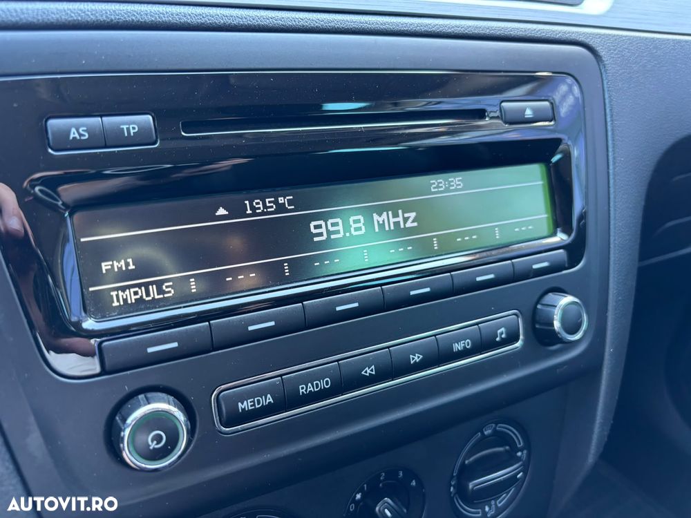 Skoda RAPID 1.2 TSI Ambition - 18