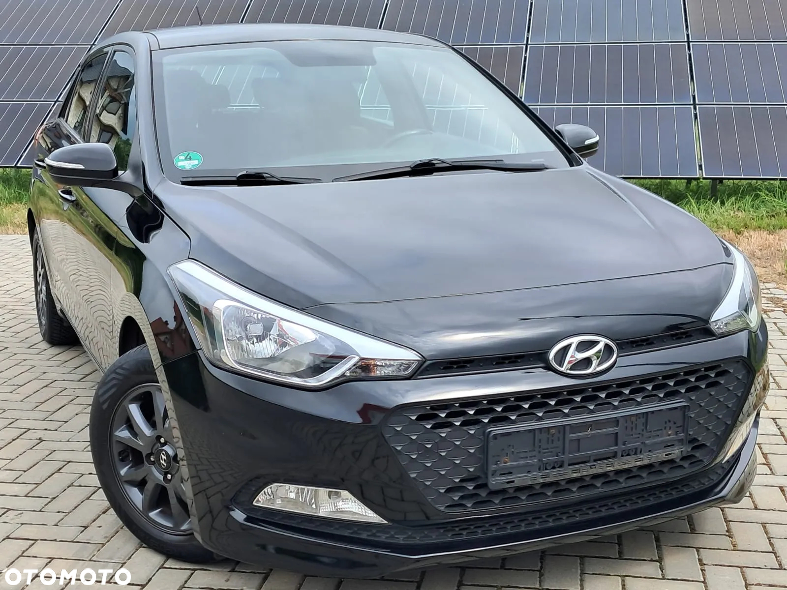 Hyundai i20 blue 1.2 YES - 17