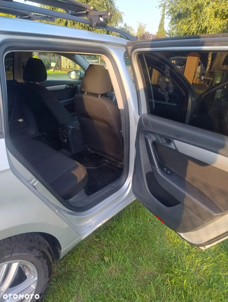 Volkswagen Passat 1.6 TDI Comfortline - 9