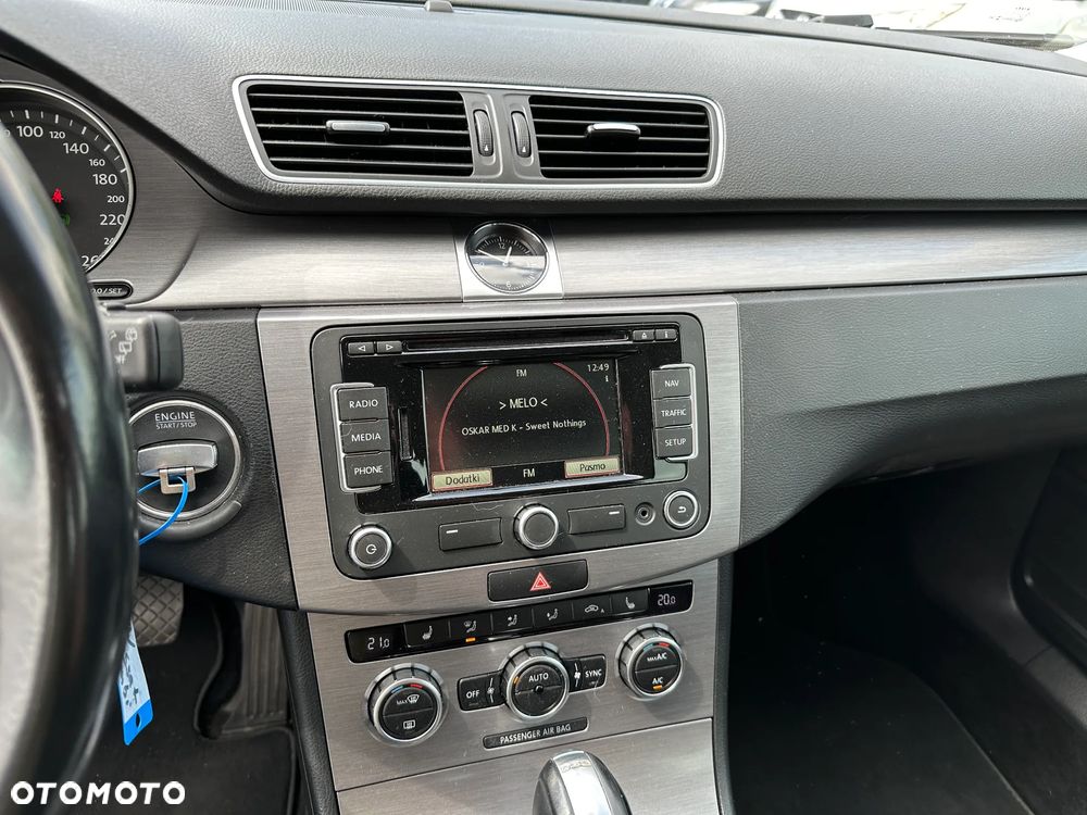 Volkswagen Passat Variant - 13