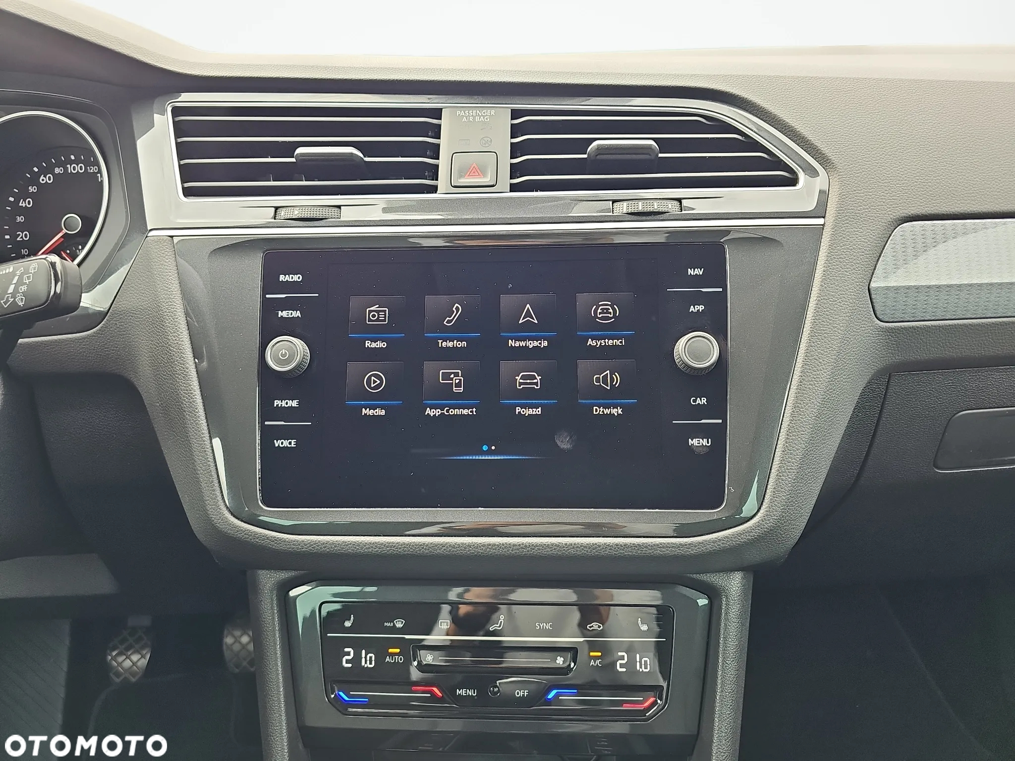 Volkswagen Tiguan 2.0 TDI SCR Life - 18