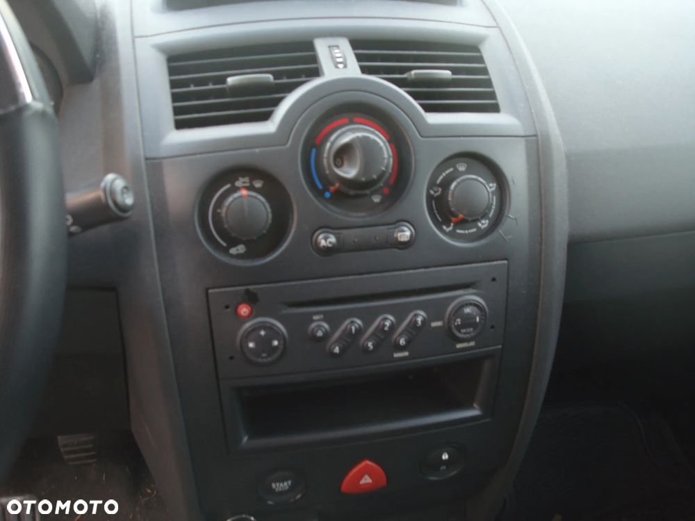 Renault Megane 1.6 16V 110 Dynamique - 21