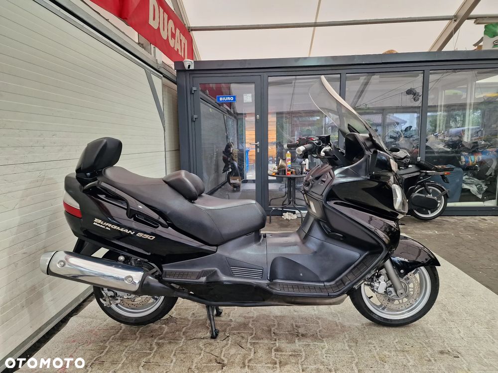 Suzuki Burgman - 16