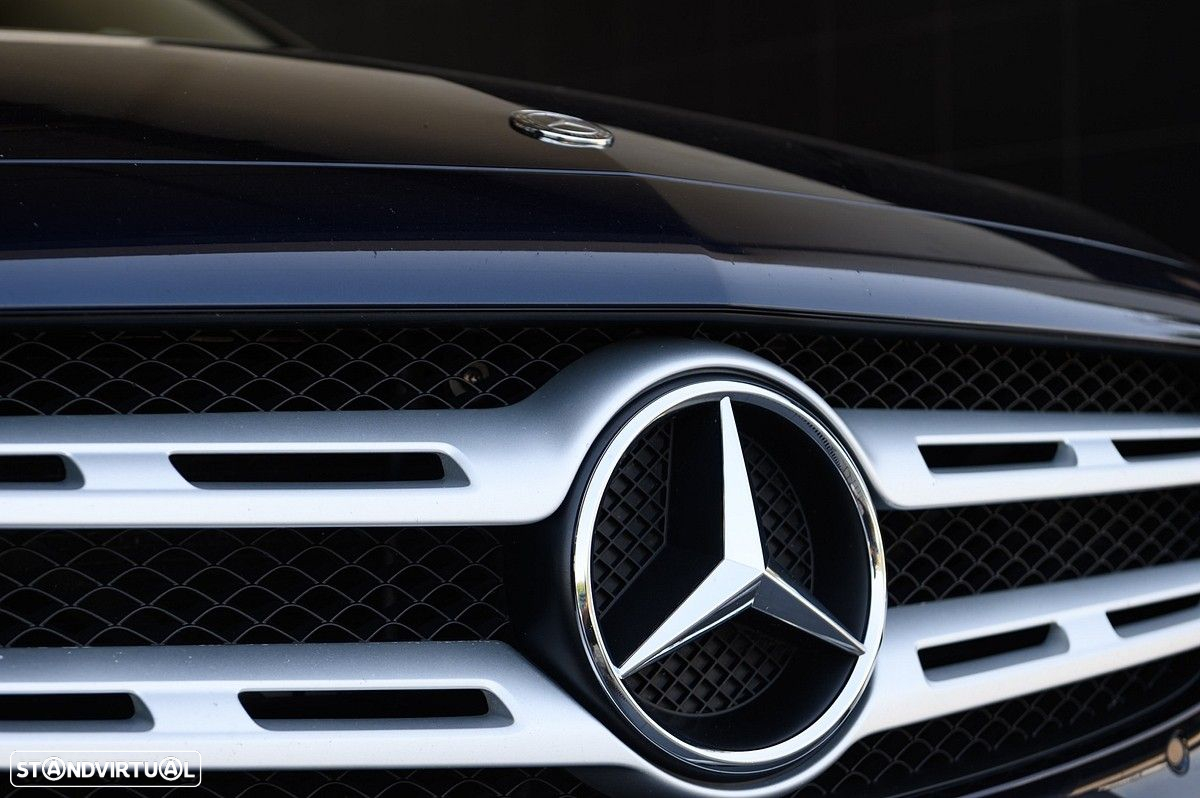 Mercedes-Benz E 220 d 4-Matic All Terrain Avantgarde - 17