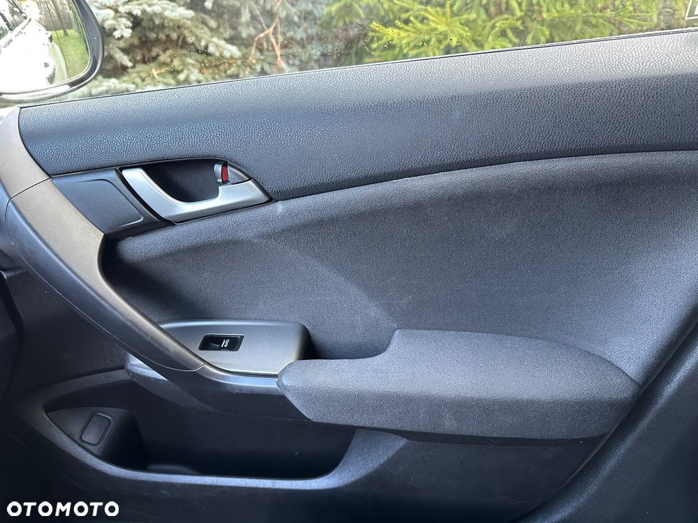 Honda Accord 2.0 Elegance Advantage - 29