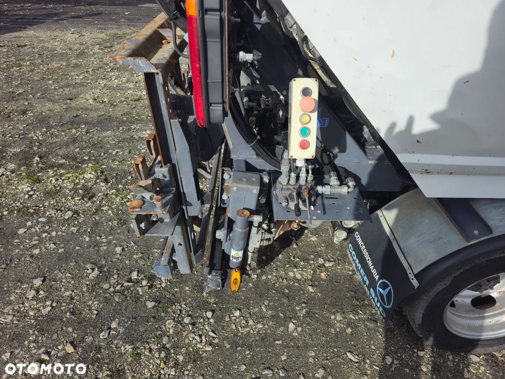 Mitsubishi CANTER FUSO - 24