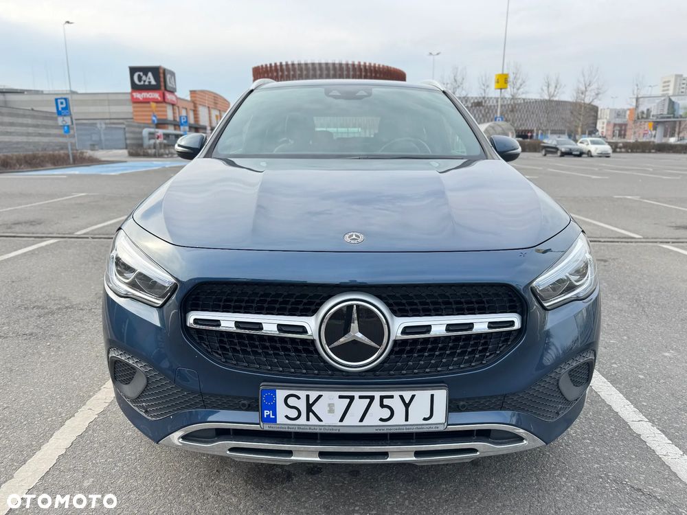Mercedes-Benz GLA 200 d - 2
