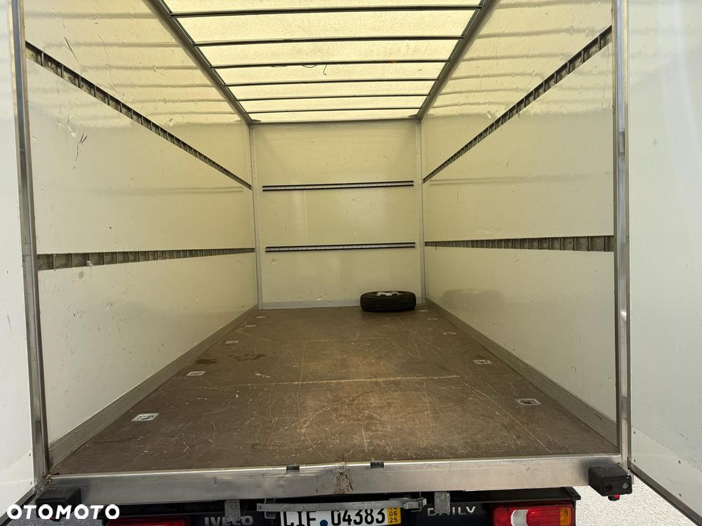 Iveco Daily 50C18, 3.0 180KM, Wysoki kontener, DMC 3,5t, Niski przebieg - 9