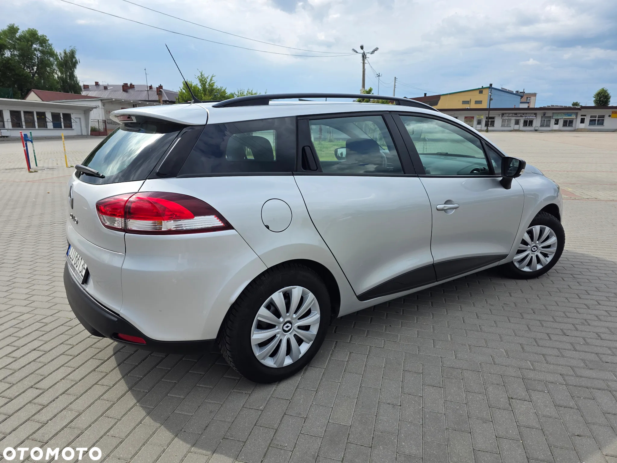 Renault Clio 1.2 16V 75 Expression - 10