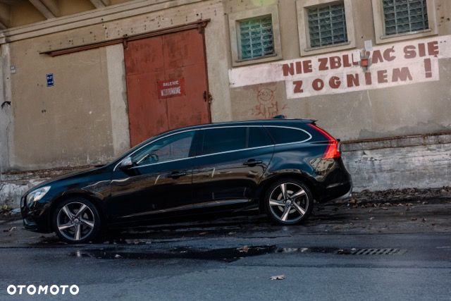Volvo V60 D3 Geartronic R-Design - 10
