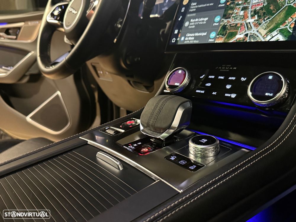 Jaguar F-Pace 2.0 P400e AWD R-Dynamic Black - 27