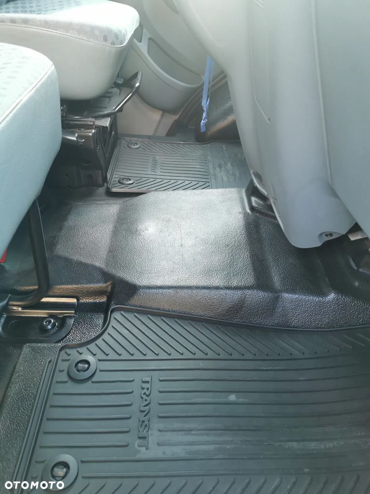Ford Transit 350L Trend - 34