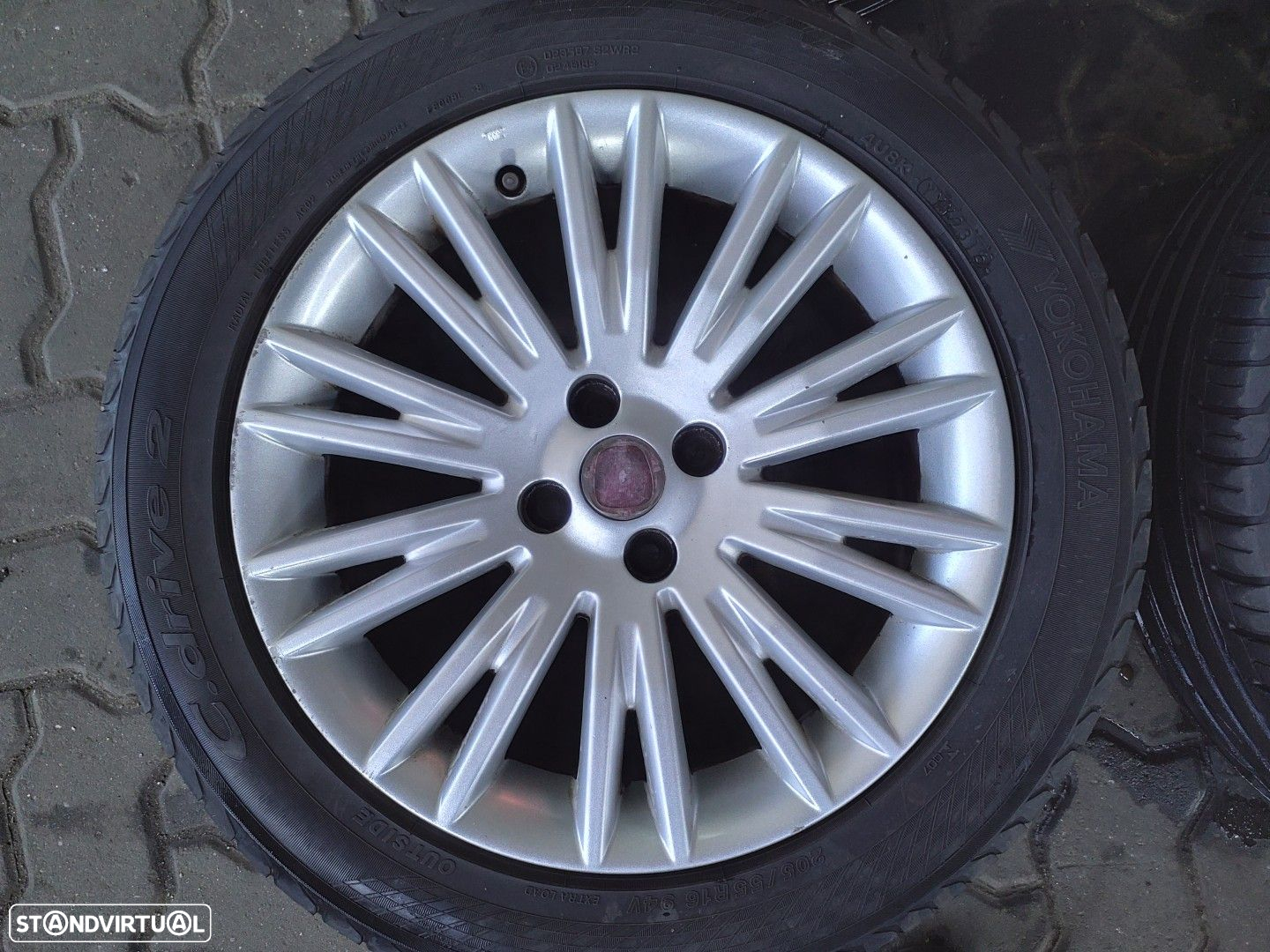 Jantes FIAT BRAVO II R16 com pneus 205/55 furação 4x98 - 5